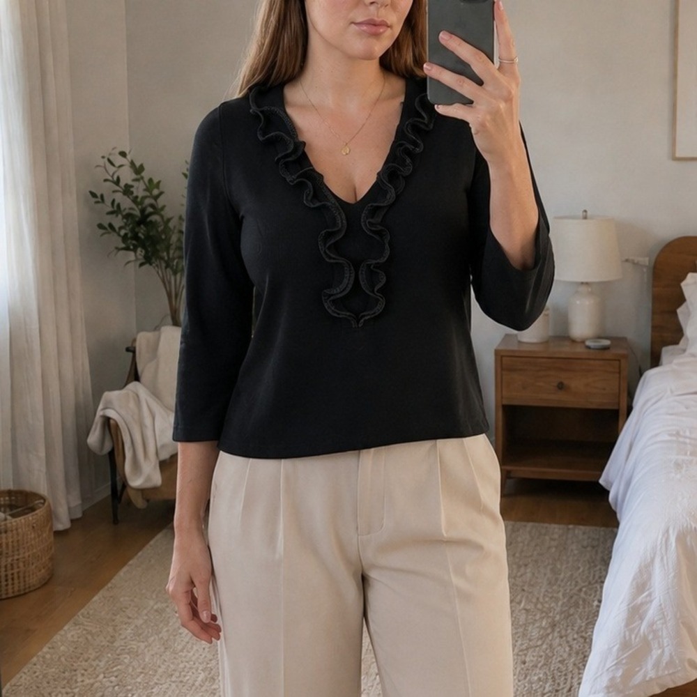 RED Womens Ruffle Sweater Top XL Black V-Neck 3/4 Sleeve Knit Romantic Classic
